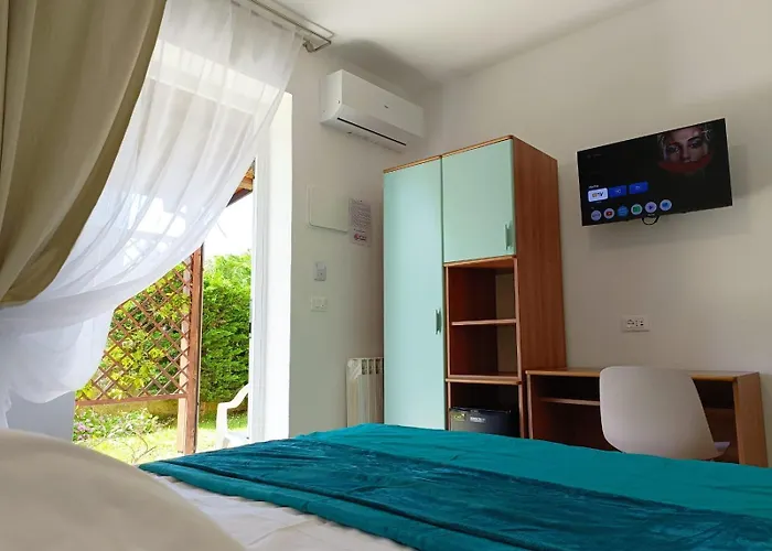 מלון Ristorante Elena 2*